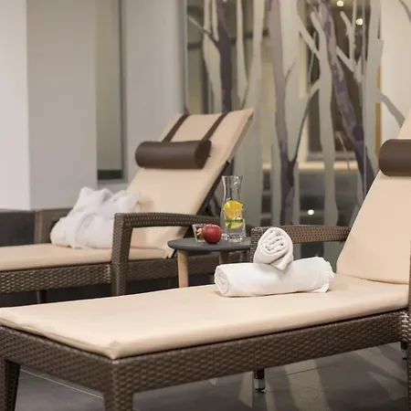 Der Waldhof 4* ツェル アム ゼー