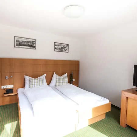 Der Waldhof 4*