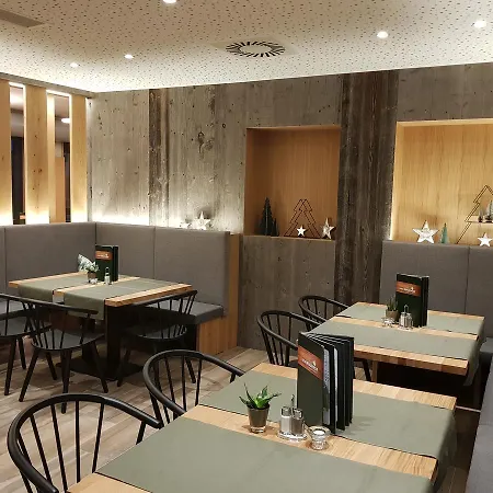 Der Waldhof Hotel 4*