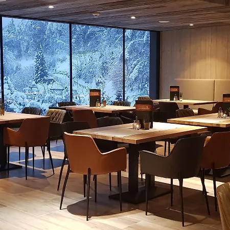 Hotel Der Waldhof Zell am See